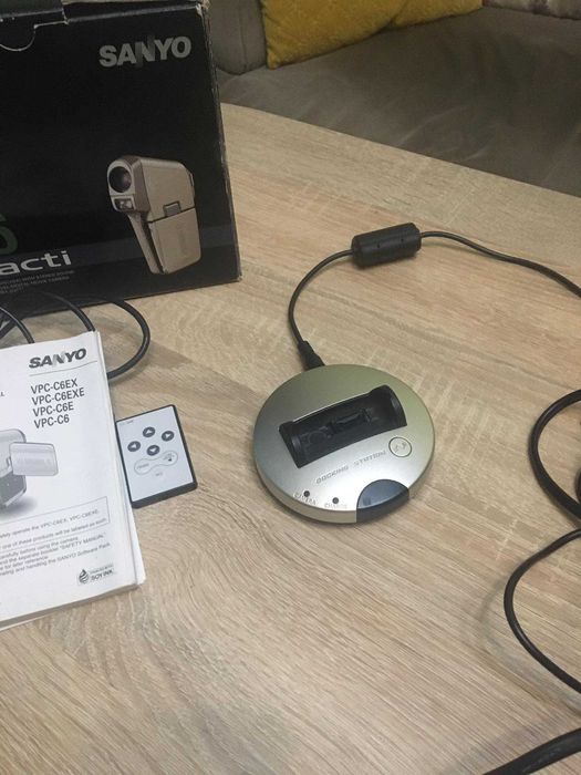 Камера Sanyo VPC-C6