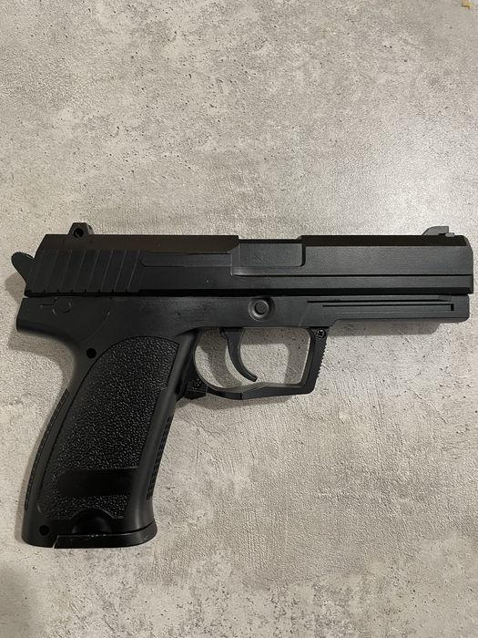 Пистолет железный