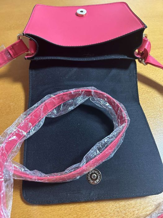 Неизползвана дамска чанта