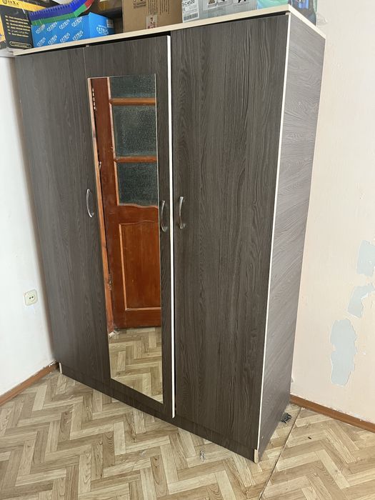 Продам два шкафа символически