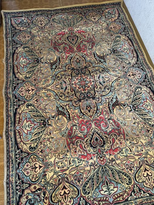 Ковёр шерстяной