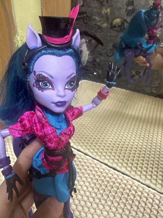 Продам куклу монстр хай!
