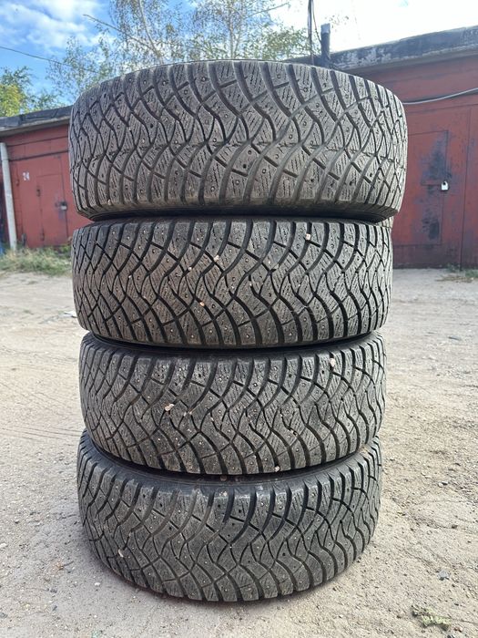 Продам резина зима 225/60 R17.