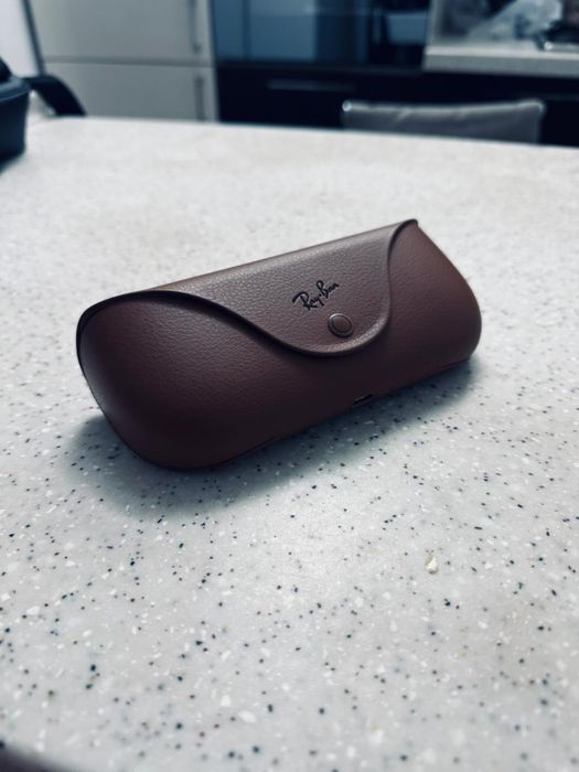 очки Ray-Ban череого цвета, с документами!