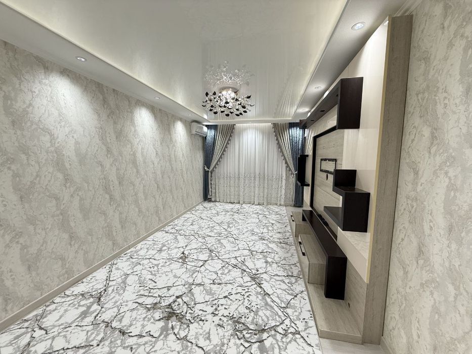 Продаётся 3х комнатная квартира на 4м этаже в 5ти этажном доме.