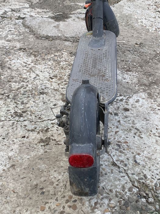 Vînd trotineta electica xiaomi in stare buna