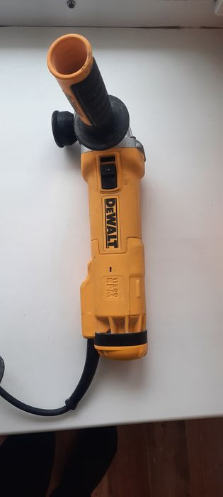 Штроборез DeWALT DWE46107