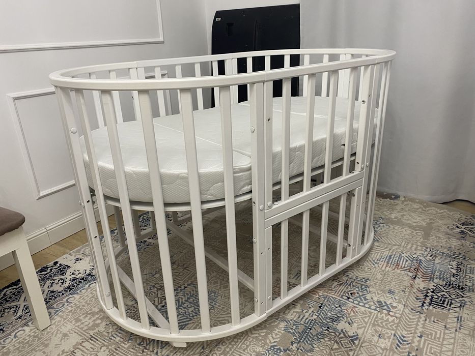 Детский кровать 8в1 с маятником и матасом в комплекте.