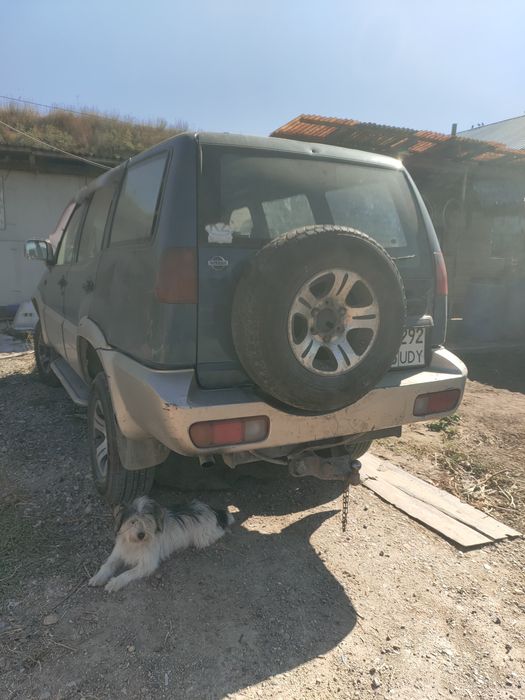 Ниссан мистраль.