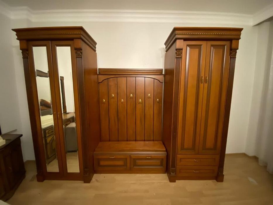 Продам прихожую мебель