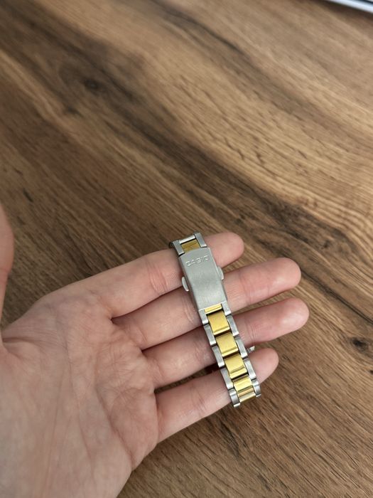 Женские часы под casio
