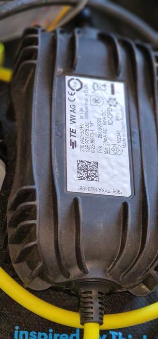Auto charger pt WV