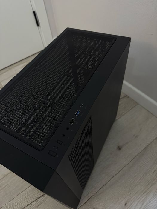 Корпус DarkFlash DRX90 в отличном состоянии.