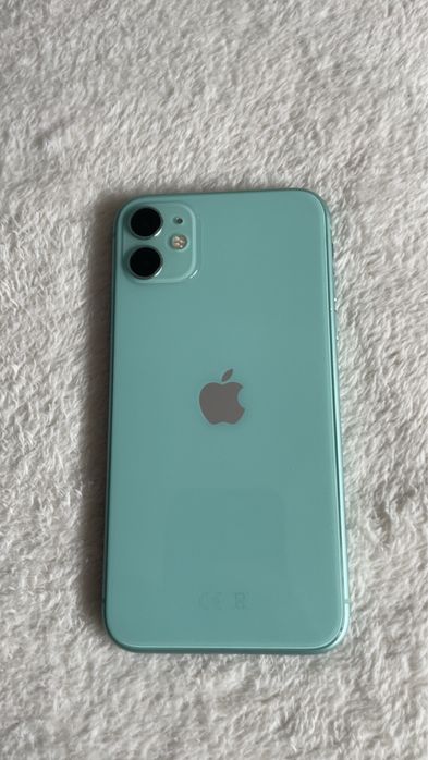 Vând iphone 11- 64 gb