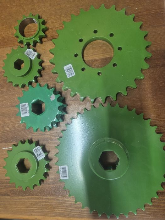 JOHN DEERE  запчасти на пресс подборщик