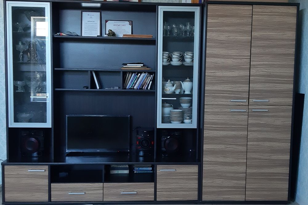 Продается гарнитур