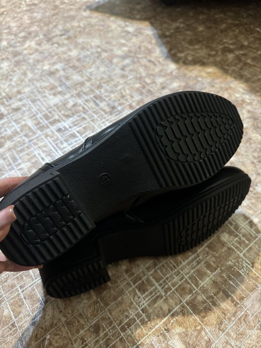 Продам новые ботинки 41 размера