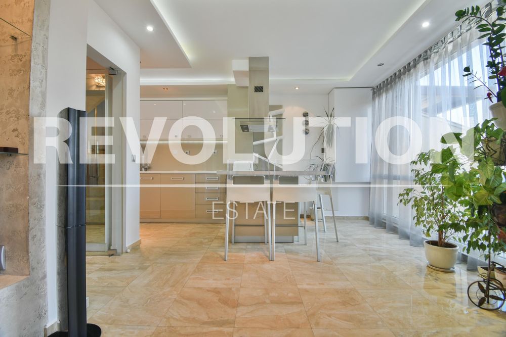 Дава се под наем Двустаен апартамент в София, Витоша - 100 кв.м за 900 € - Снимка #2