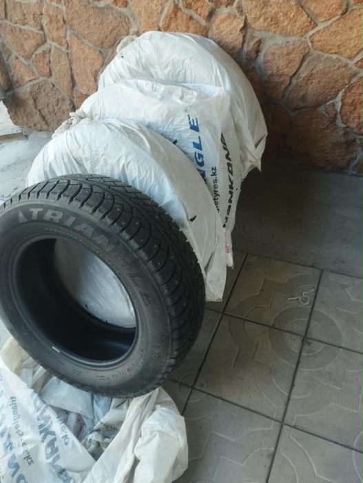 Продам зимние шины