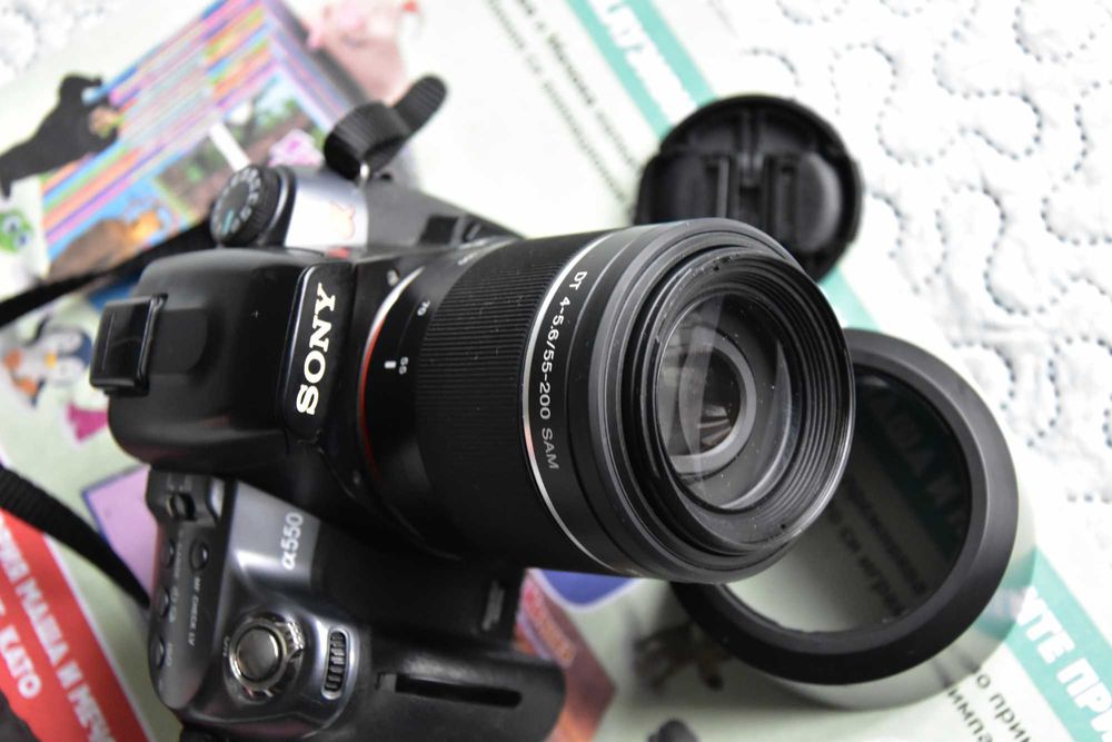 Sony A550 + kit 18-55 + 2 батерии + Lowepro Edit 140 чанта!