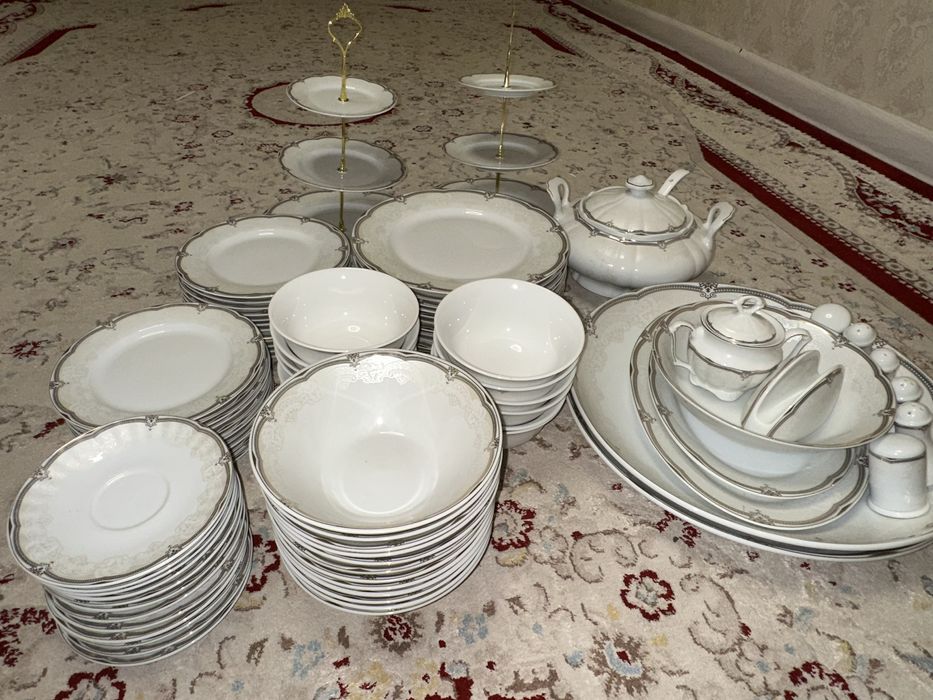 Продаю набор посуды 12 персон