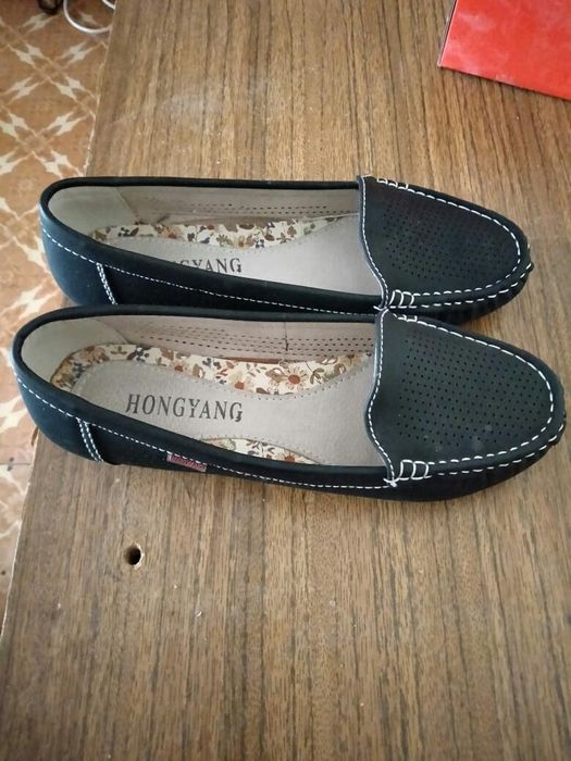 Обувь женская ..