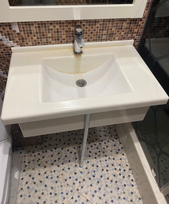 Продам раковину со смесителем