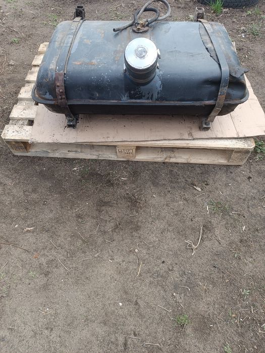Топливный бак...