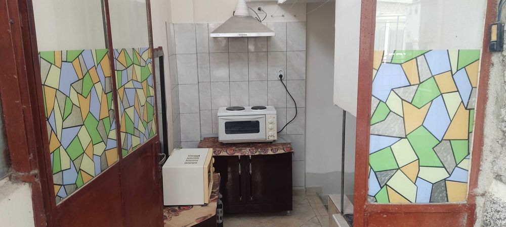 Дава се под наем Етаж от къща в Варна, Цветен квартал - 45 кв.м за 348.84 € - Снимка #14