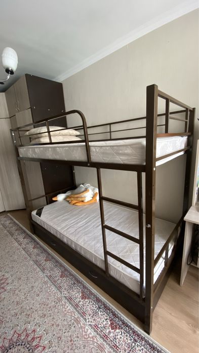 Двухярусная кровать.