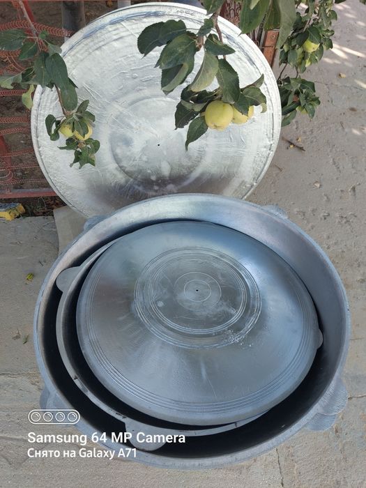 Продам казан с крышкой