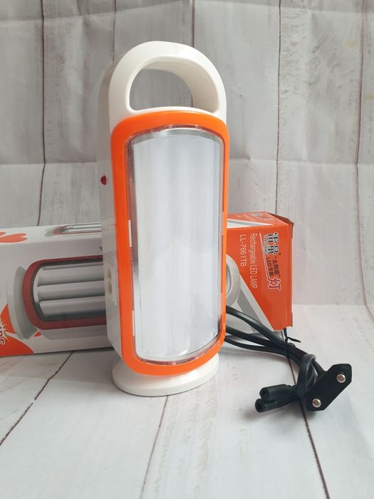 Лед лампа-фенер- акумулаторна