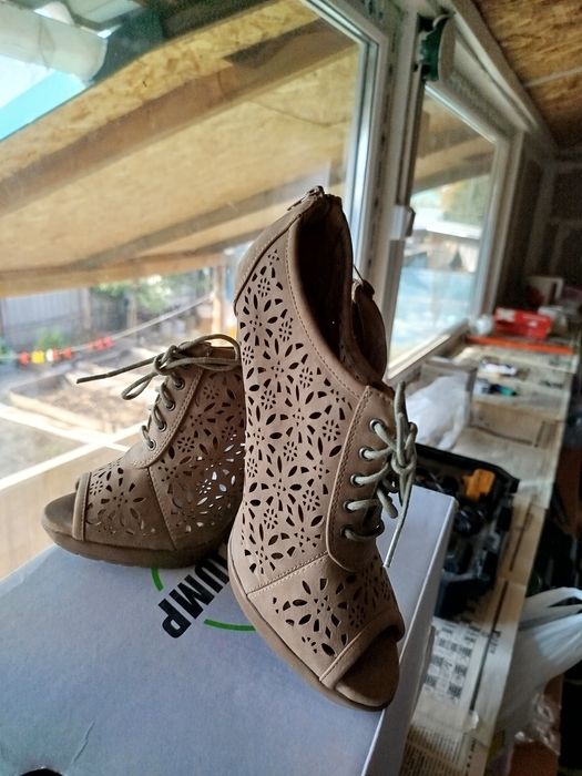 Женская обувь новая