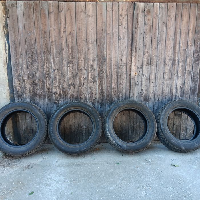 Зимни гуми за джип Dunlop 235/60/18