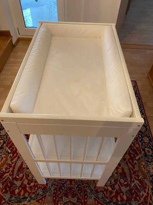 Masa de infasat IKEA din lemn masiv alb - livrare doar in Bucuresti