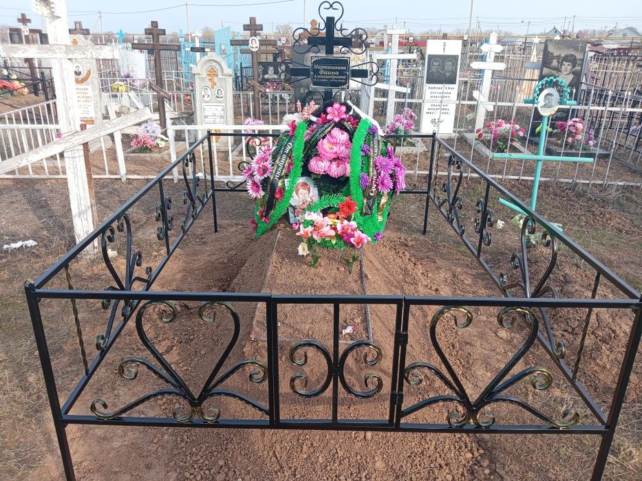 Оградки, кресты, кованые