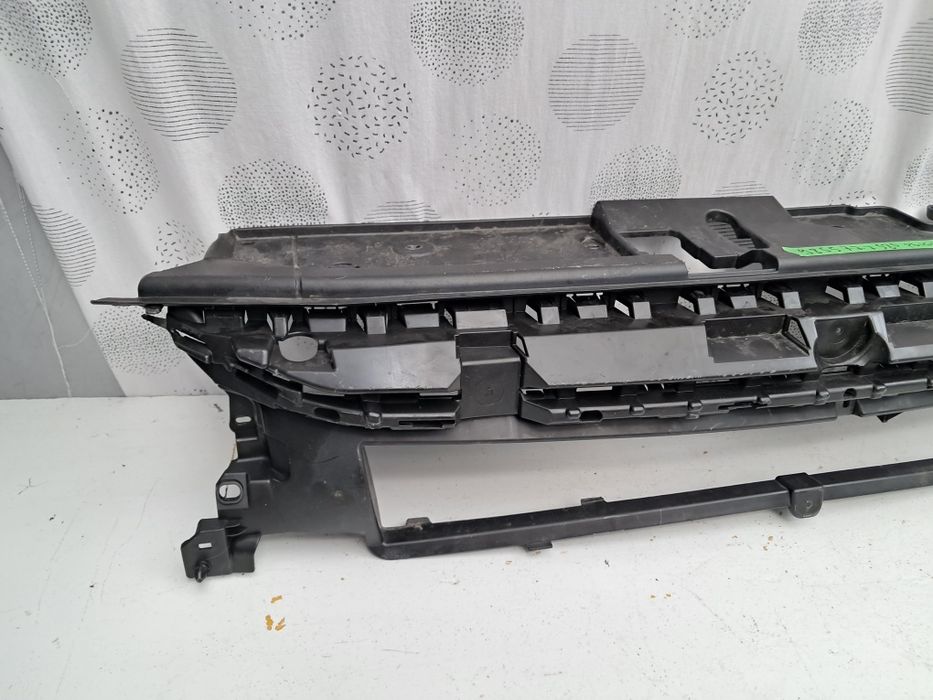 Решетка преден радиатор Peugeot 208/2