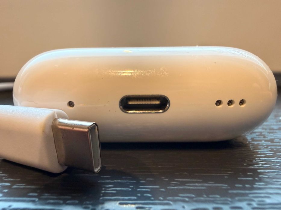 Apple AirPods Pro 2 MagSafe Case USB-C Model A3047