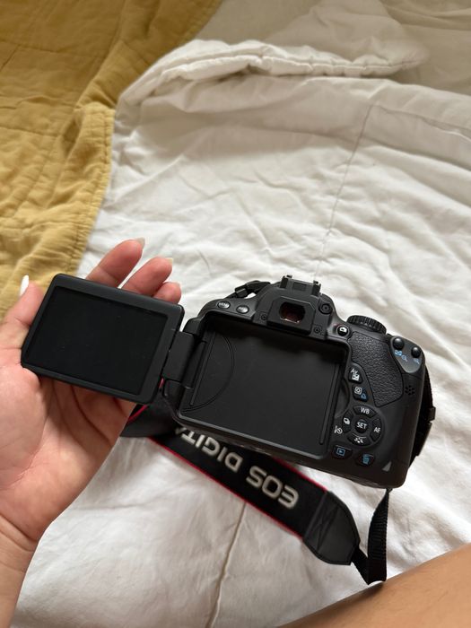 Фотоапарат Canon Rebel Eos T4i