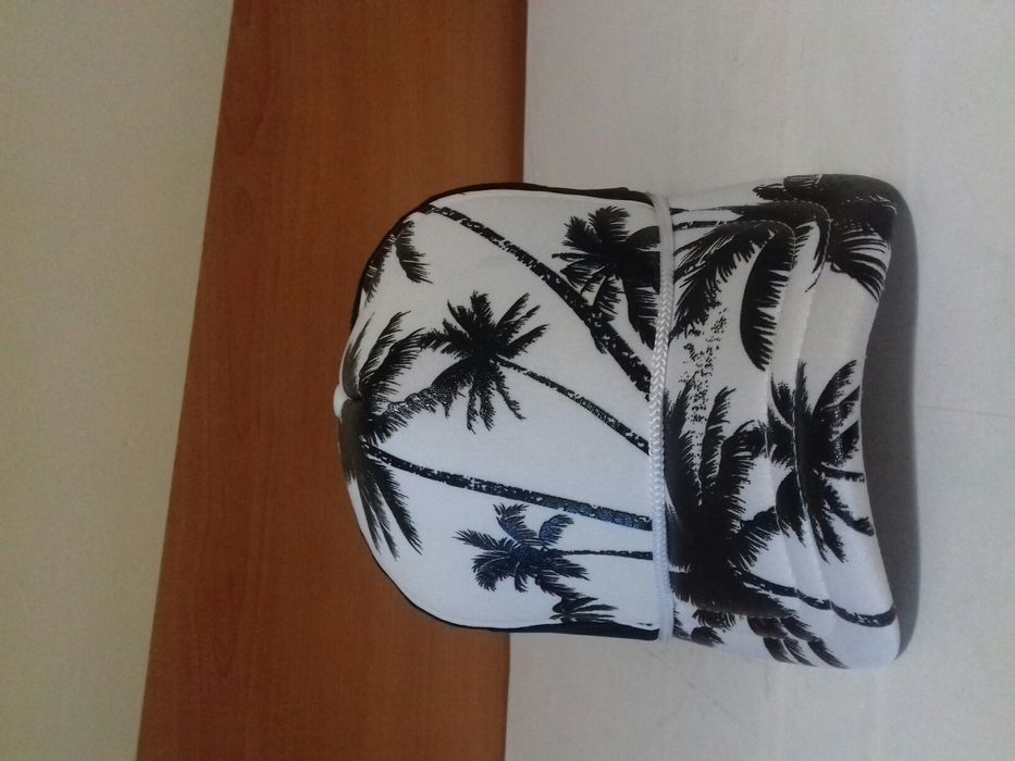 Шапка с мрежичка