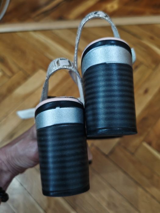 Дамски сандали от естествена кожа