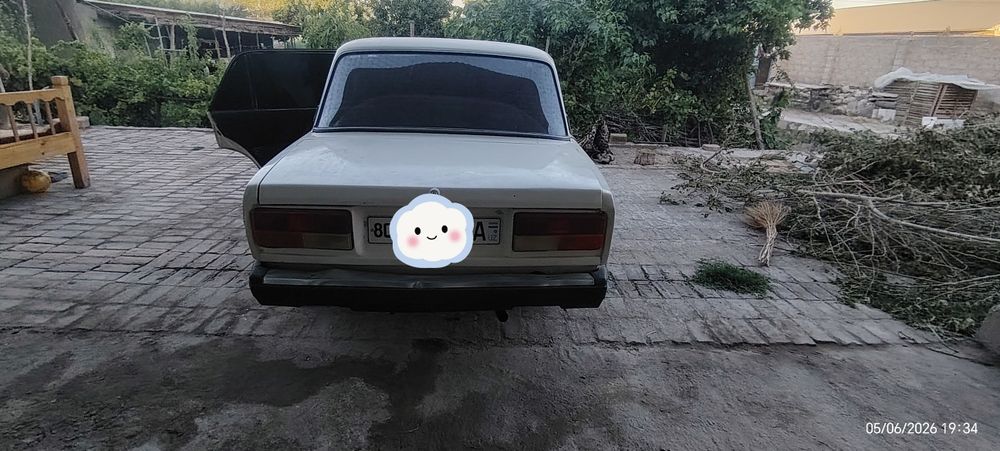 Vaz 2107 sotiladi