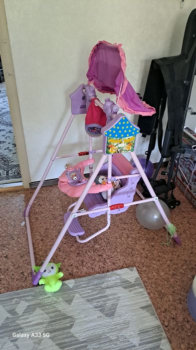 Продам детскую качелю