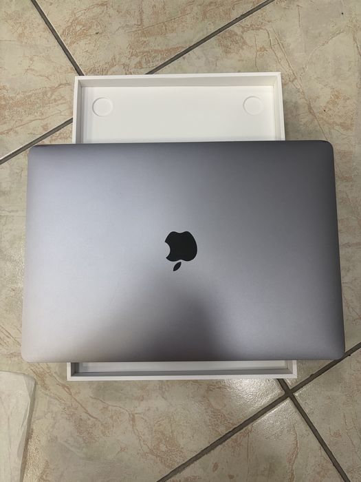 MacBook Air 13 m1 8/256
