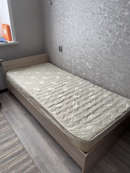 Продам кровать.