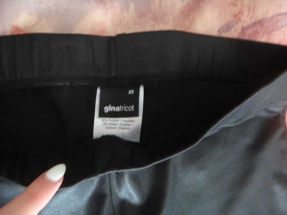 2 броя - Черен клин Gina tricot