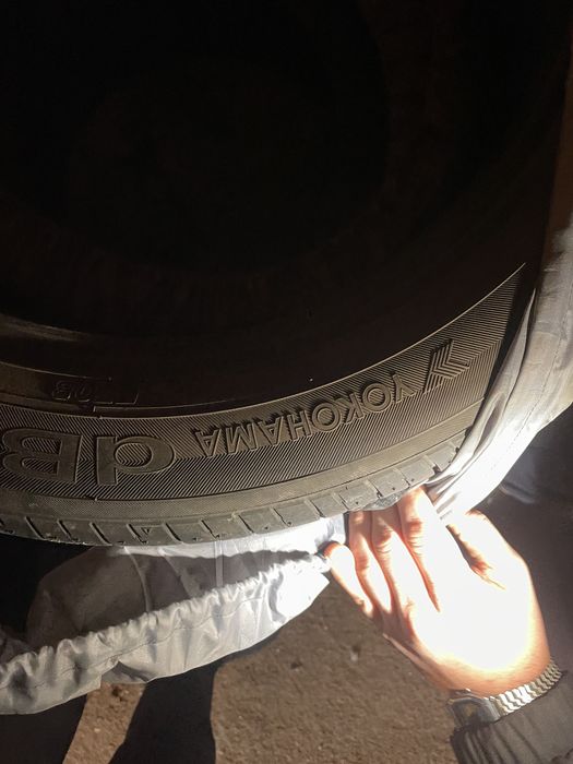 Yokohama шина r17