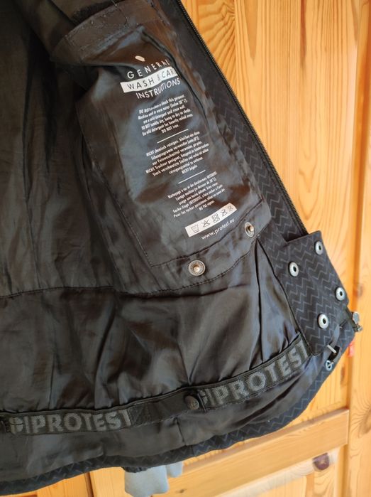 Якета, палта, връхни ризи