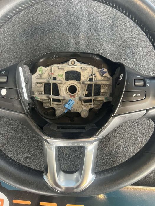 Оригинален кожа Мулти волан Peugeot 208 2008 Пежо Airbag beg