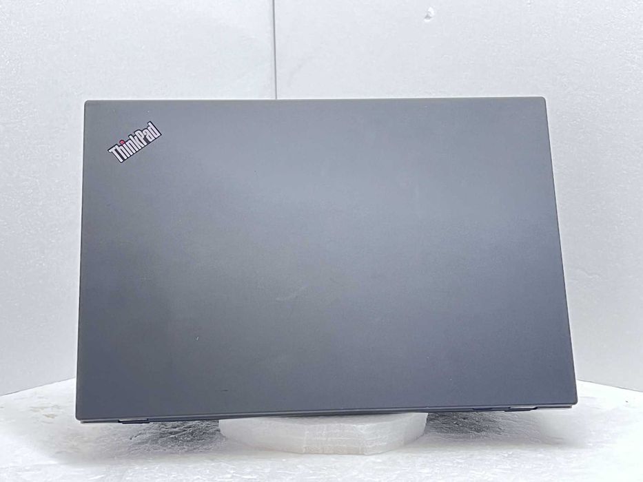 Реновиран лаптоп Lenovo ThinkPad P15s G1 i7-10510U 32GB 1TB P520 2GB